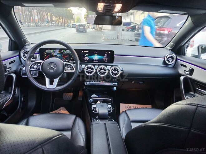 Mercedes  2019, 82,881 km - 2.0 l - Bakı