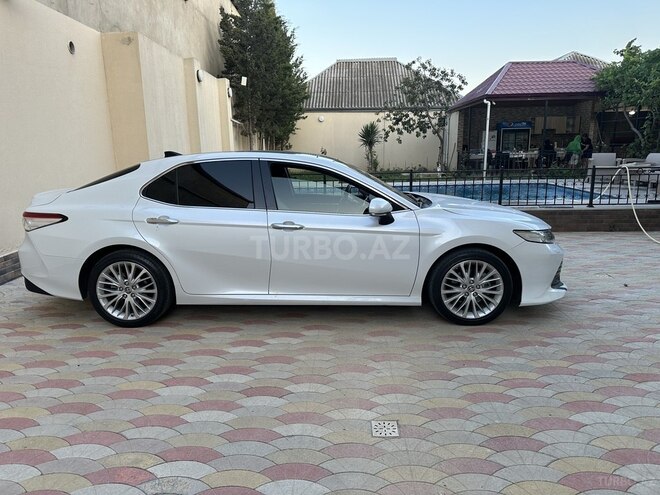 Toyota Camry-6