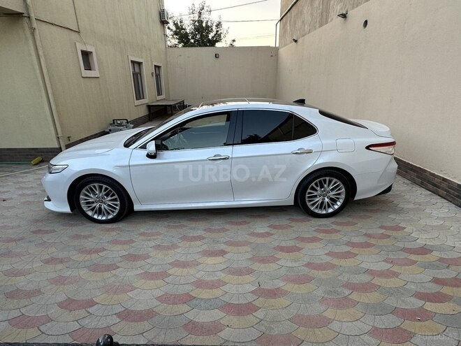 Toyota Camry-5