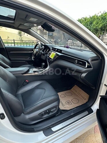 Toyota Camry-10