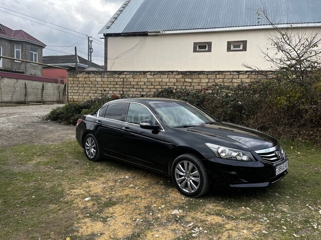 Honda Accord 2012, 244,000 km - 2.4 l - Qusar