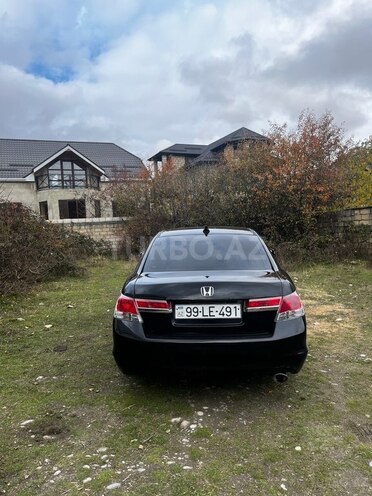 Honda Accord 2012, 244,000 km - 2.4 l - Qusar