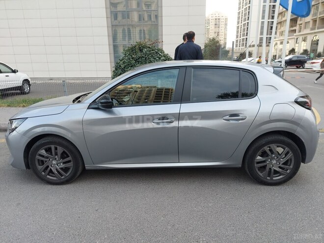 Peugeot 208 2022, 37,200 km - 1.2 l - Bakı