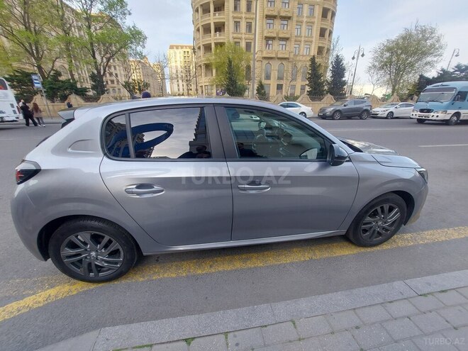 Peugeot 208 2022, 37,200 km - 1.2 l - Bakı