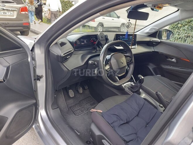 Peugeot 208 2022, 37,200 km - 1.2 l - Bakı