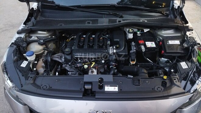 Peugeot 208 2022, 37,200 km - 1.2 l - Bakı