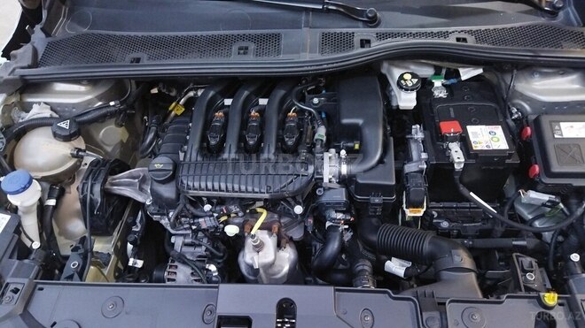 Peugeot 208 2022, 37,200 km - 1.2 l - Bakı