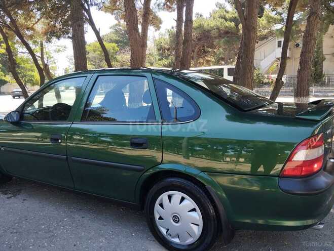 Opel Vectra 1996, 240,000 km - 1.8 l - Sumqayıt