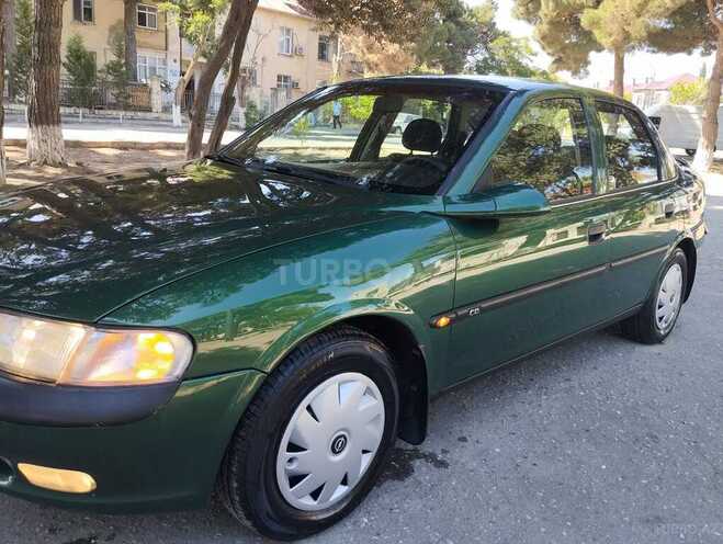 Opel Vectra 1996, 240,000 km - 1.8 l - Sumqayıt