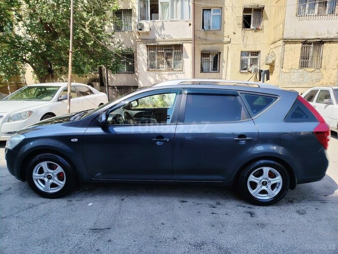 Kia  2008, 240,000 km - 1.4 l - Bakı