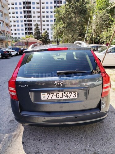 Kia  2008, 240,000 km - 1.4 l - Bakı