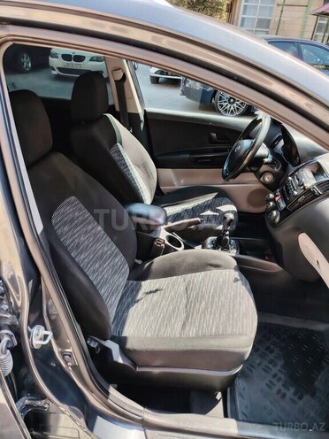 Kia  2008, 240,000 km - 1.4 l - Bakı