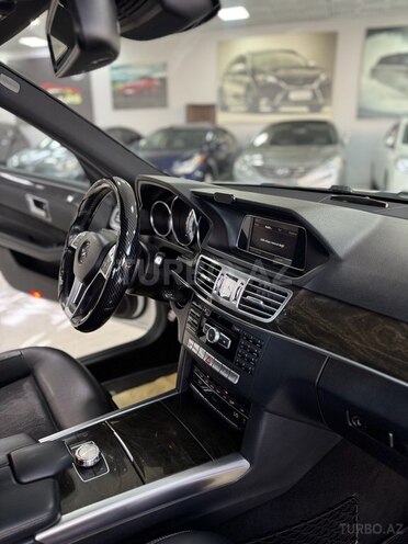 Mercedes E 220 d 2015, 287,900 km - 2.2 l - Sumqayıt
