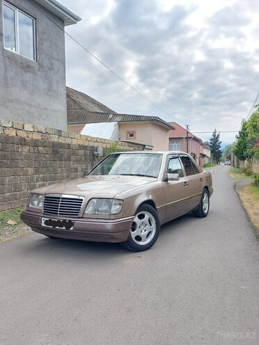 Mercedes E 300 d 1994, 490,000 km - 3.0 l - Astara