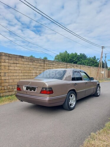Mercedes E 300 d 1994, 490,000 km - 3.0 l - Astara