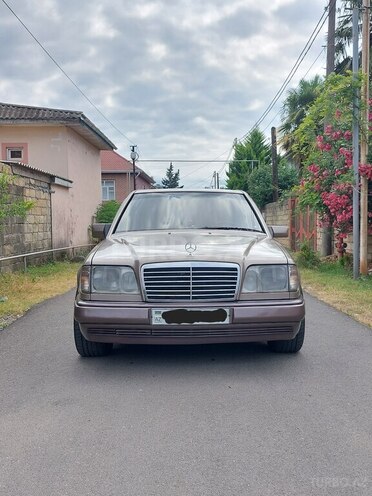 Mercedes E 300 d 1994, 490,000 km - 3.0 l - Astara