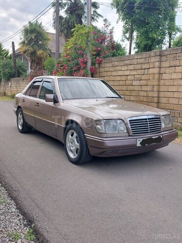 Mercedes E 300 d 1994, 490,000 km - 3.0 l - Astara