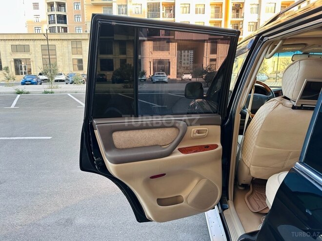 Toyota Land Cruiser-12