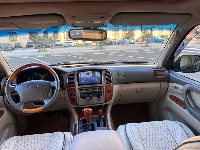 Toyota Land Cruiser-15