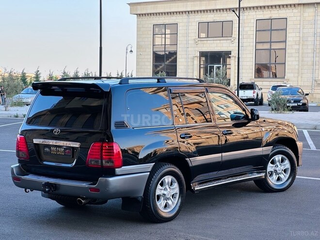 Toyota Land Cruiser-16
