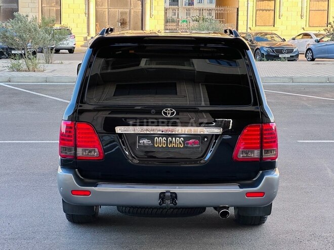 Toyota Land Cruiser-30