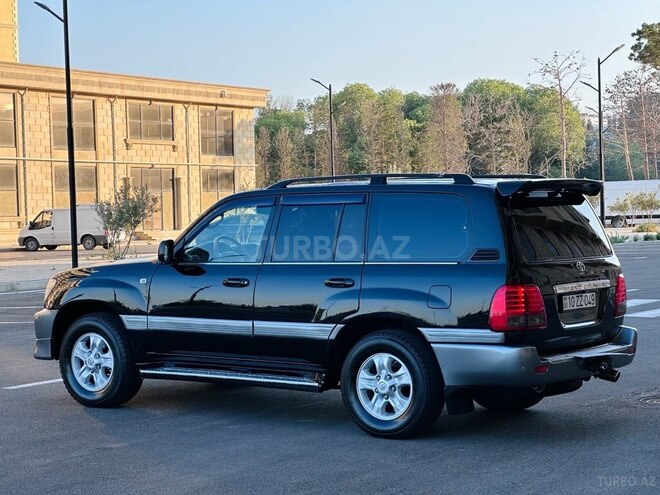 Toyota Land Cruiser-36