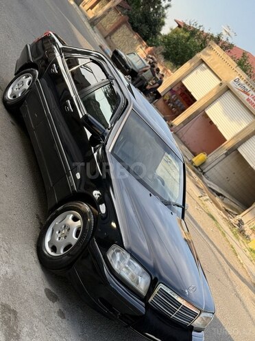 Mercedes C 200 1995, 423,000 km - 2.0 l - Qazax