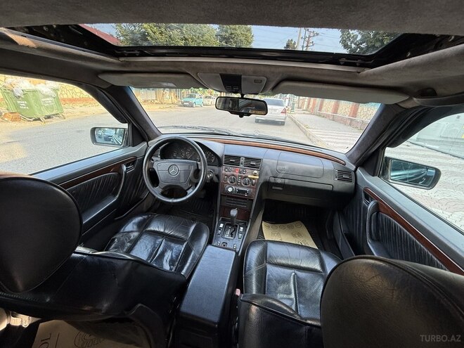 Mercedes C 200 1995, 423,000 km - 2.0 l - Qazax