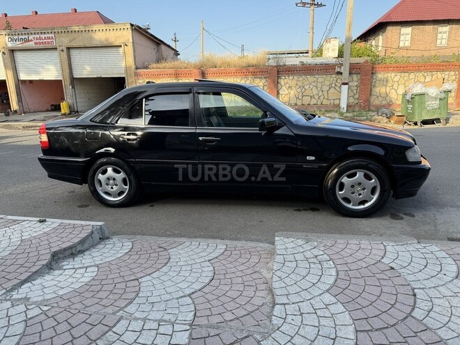Mercedes C 200 1995, 423,000 km - 2.0 l - Qazax