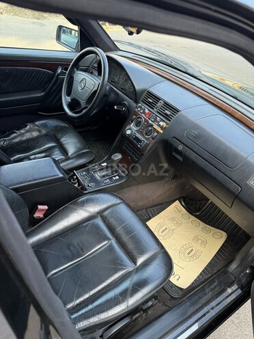 Mercedes C 200 1995, 423,000 km - 2.0 l - Qazax