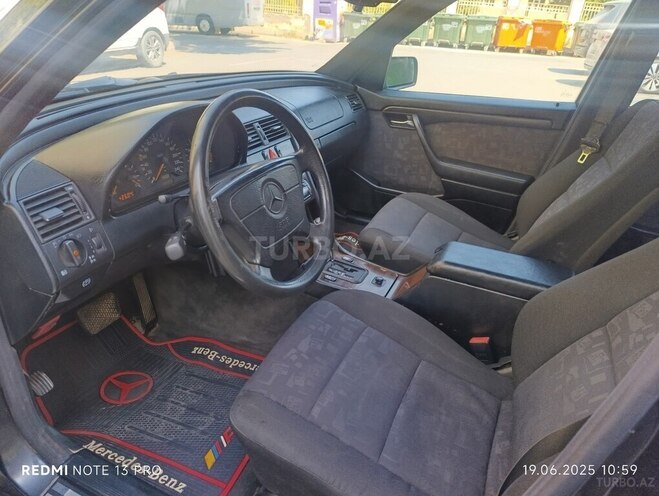 Mercedes E 180 1997, 304,000 km - 1.8 l - Bakı