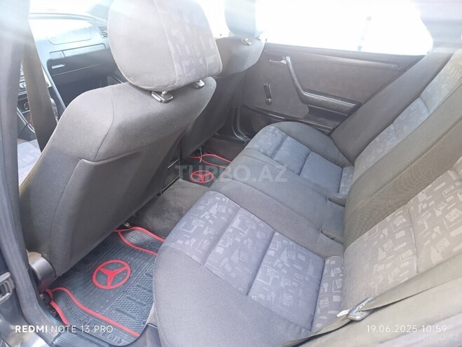 Mercedes E 180 1997, 304,000 km - 1.8 l - Bakı