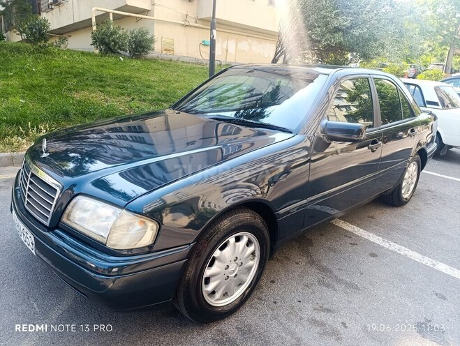 Mercedes E 180 1997, 304,000 km - 1.8 l - Bakı