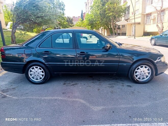 Mercedes E 180 1997, 304,000 km - 1.8 l - Bakı