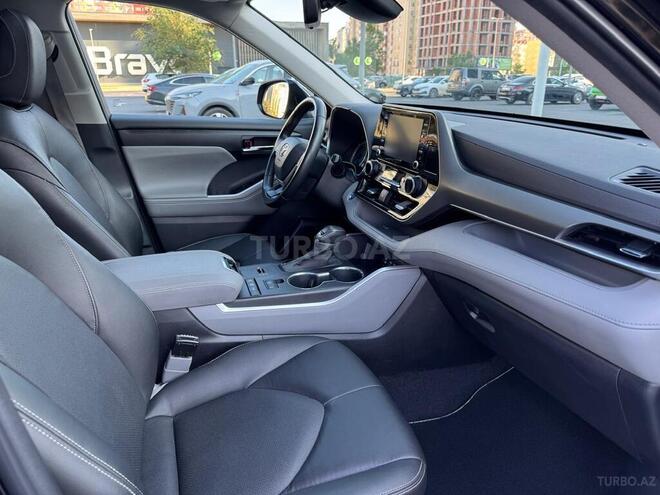 Toyota Highlander-16