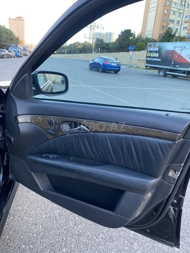 Mercedes E 500 2003, 211,000 km - 5.0 l - Bakı