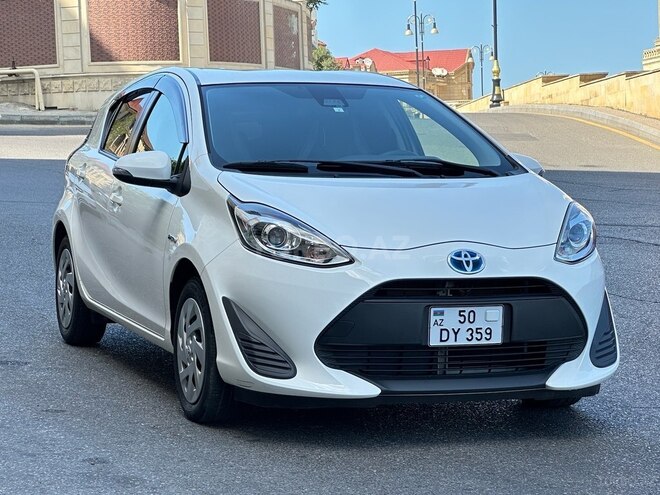 Toyota Aqua 2018, 65,000 km - 1.5 l - Bakı