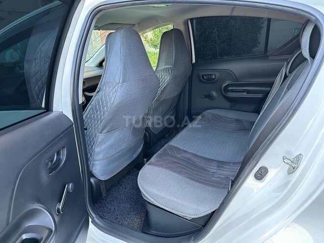 Toyota Aqua 2018, 65,000 km - 1.5 l - Bakı