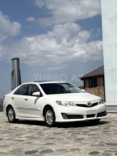 Toyota Camry-1