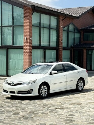 Toyota Camry-2