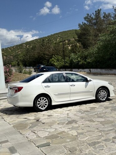 Toyota Camry-3