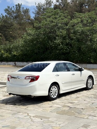 Toyota Camry-5
