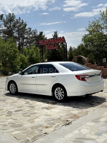Toyota Camry-6