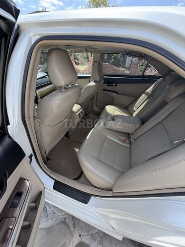 Toyota Camry-9