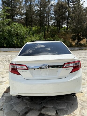 Toyota Camry-7