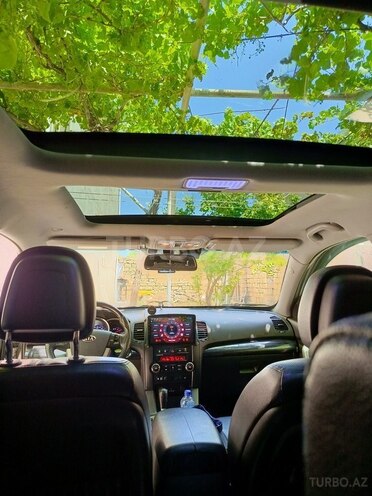 Kia Sorento-13
