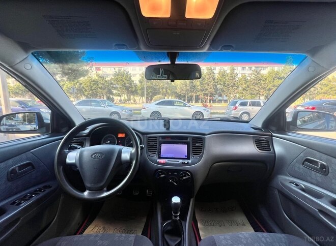 Kia Rio-8
