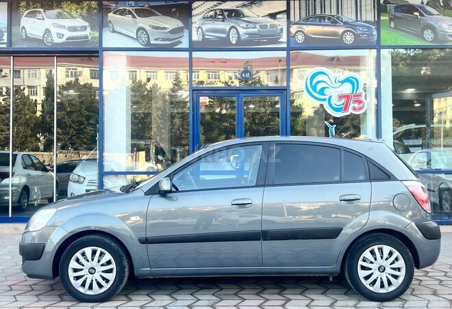 Kia Rio-11