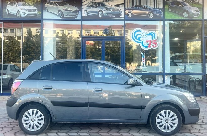 Kia Rio-10