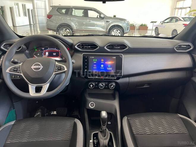 Nissan Magnite-11